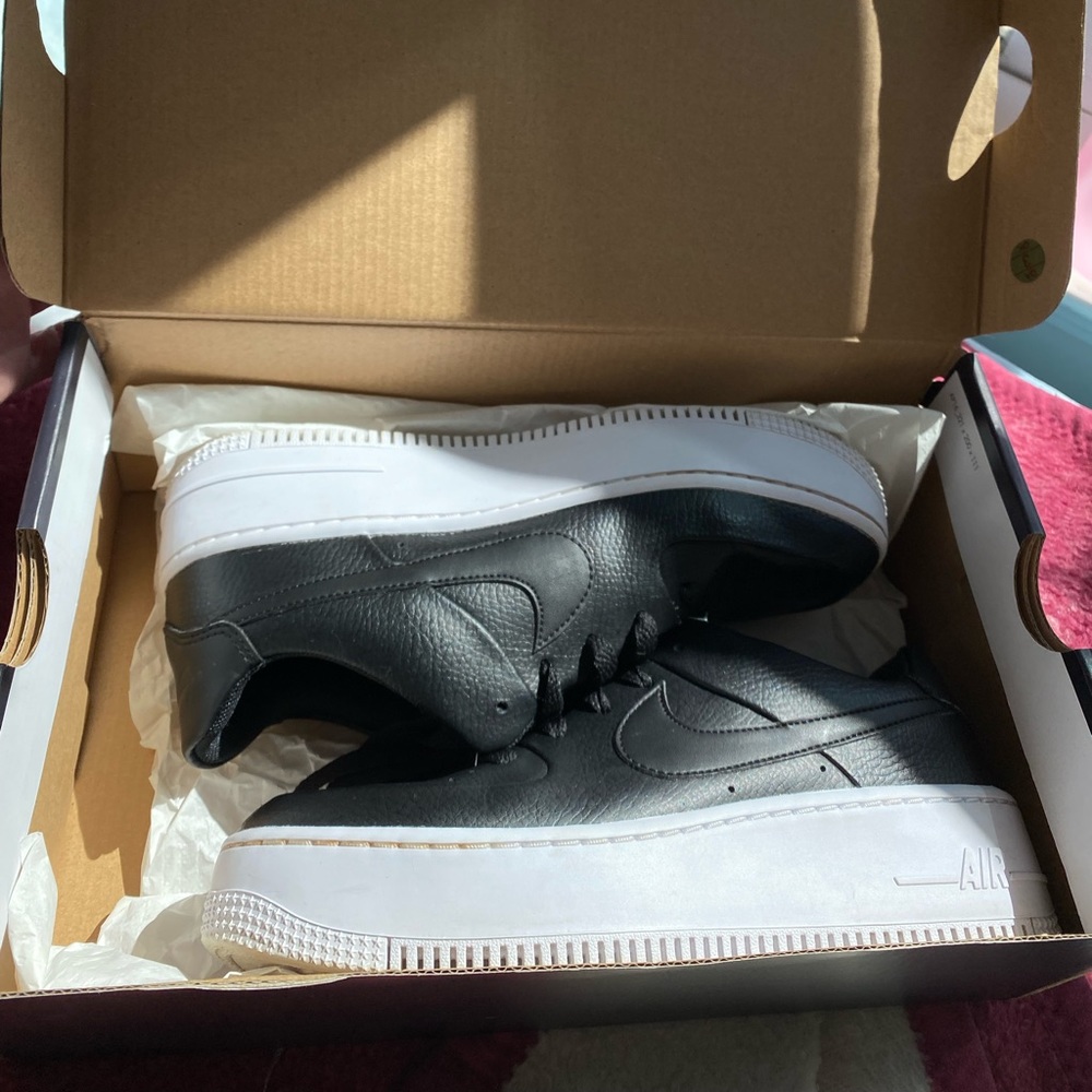 Nike Air Force One Sage Low Black/White Size Womens 8